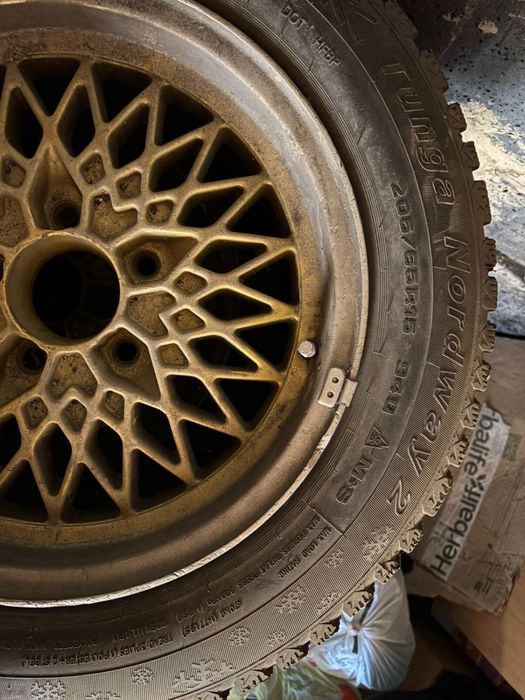 Резина зимняя с дисками мерседес