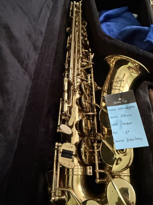 Vand saxofon alto