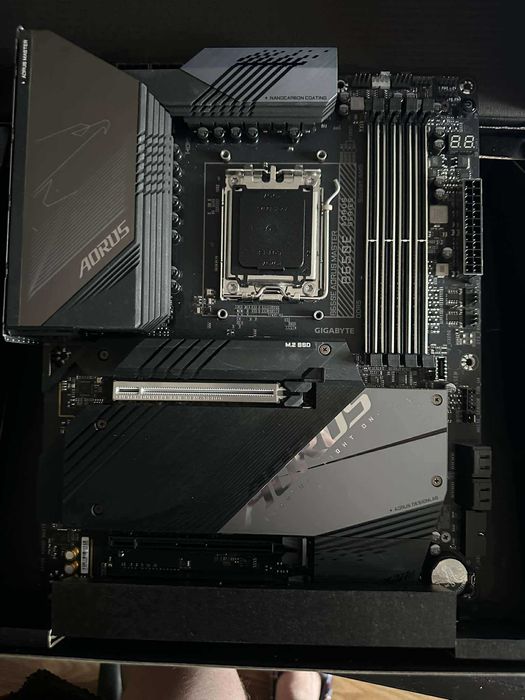 Gigabyte B650E Aorus Master
