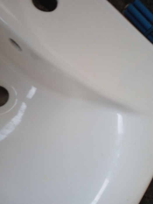 Фаянсова мивка за баня