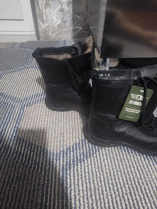 Берцы сотилади натуралний кожа