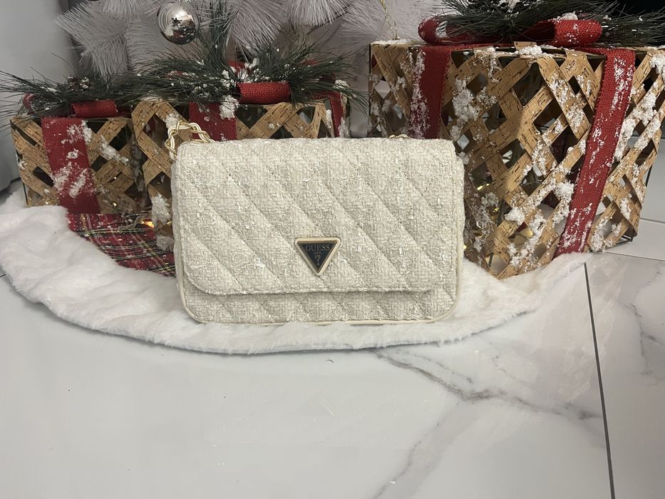 Дамски чанти  букле