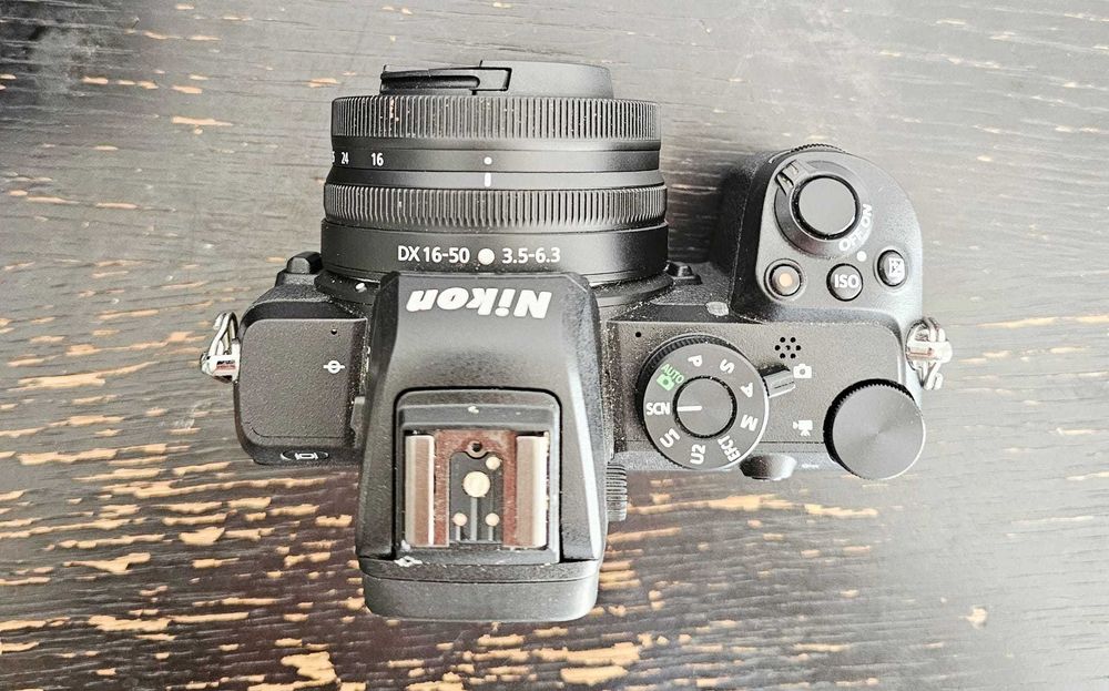 Kit Aparat Foto Nikon DX 16-50 Zeus Amanet 69829