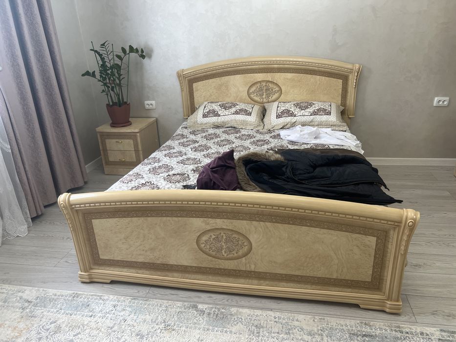 Спальный гарнитур