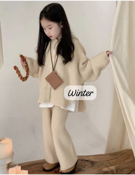 Продам комплекты платья