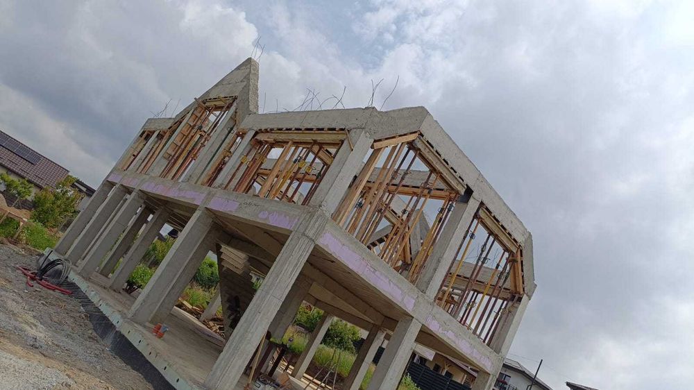 Echipa costructori,cofraje proprii,utilaje,santiere pt confirmarea calitatiiii