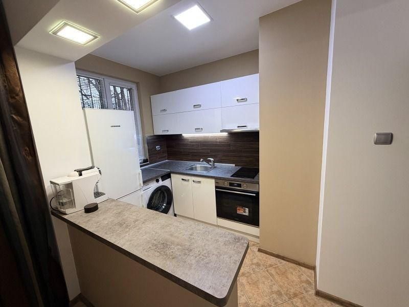 Дава се под наем Тристаен апартамент в София, Медицинска академия - 94 кв.м за 977.16 € - Снимка #5