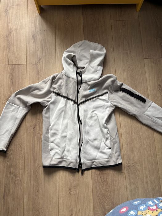 Nike tech fleece горнище и долнище цената е и за двете общо!!!
