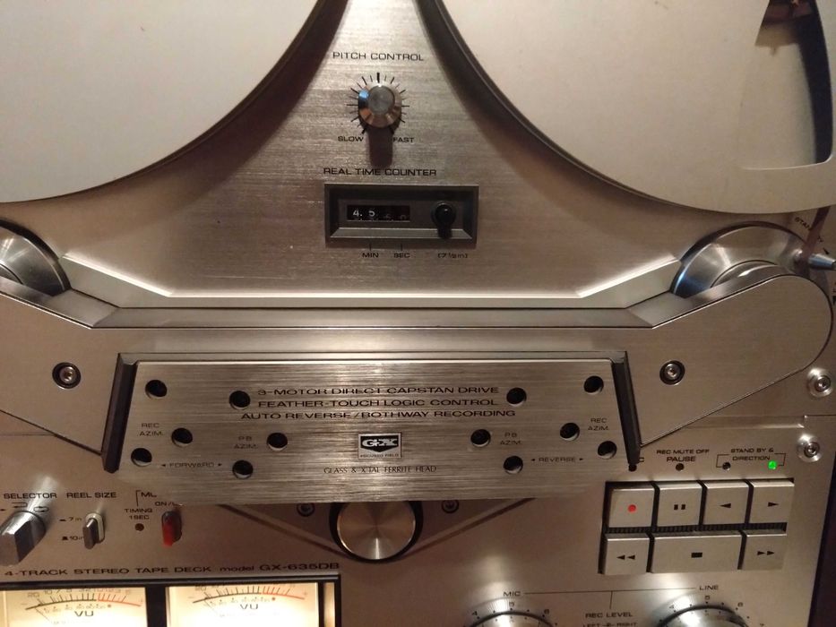 AKAI GX-635DB Auto Reverse/ 6-Head/cu Role si Adaptoare