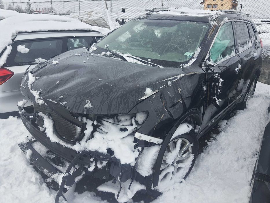На части! Nissan Rogue 2.5 i