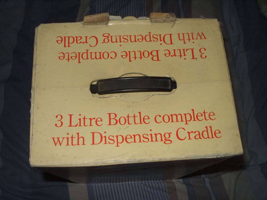 3 литрова празна бутилка с метална стоика 1980 г