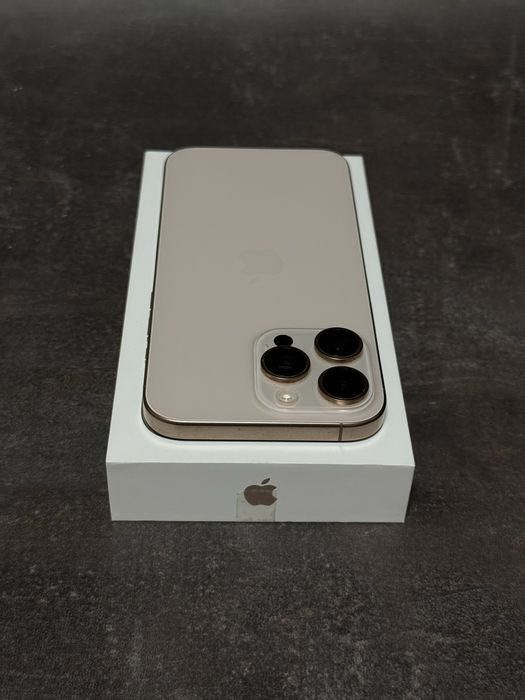 Apple iPhone 16 Pro , Desert , Като Нов, 1г. ГАРАНЦИЯ!