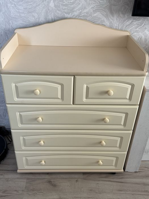 Комод-пеленальный стол .