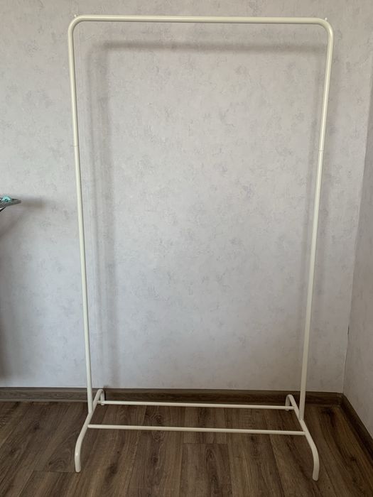 Вешалка напольная,легкая!