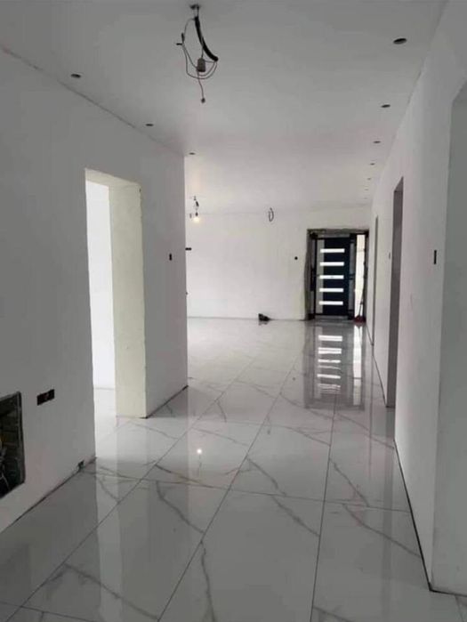 Amenajari  si Finisaje Interioare  Zugrav   /   Cluj