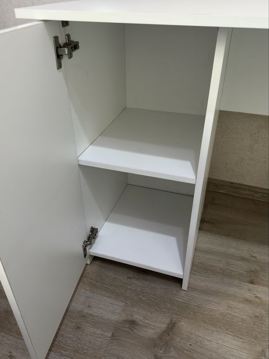 Туалетный столик для комнаты