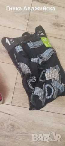 Ролери за момиче от Декатлон плюс наколенки, подлакътници и т.н.