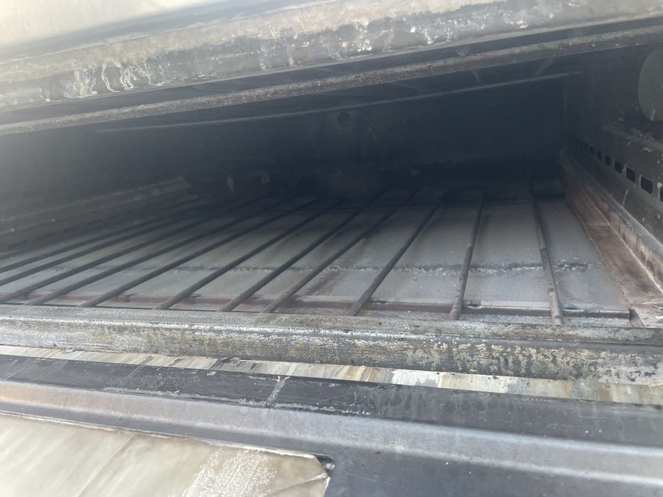 Пицца печка большоя