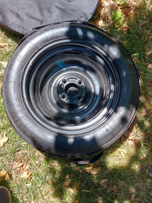 Продавам резервна гума патерица за Ford Focus 15