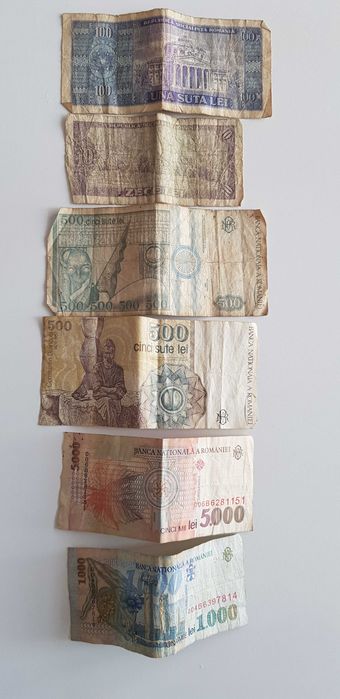 Oferta:monede si bancnote vechi.Se vand si separat.