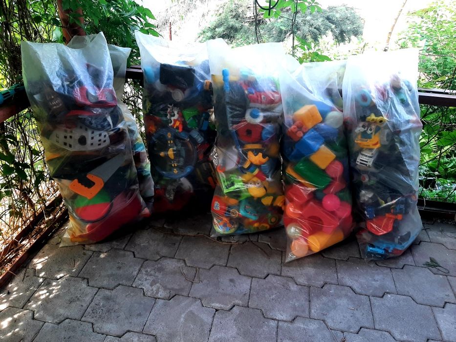 Детские игрушки.  Мешок 3500тг.