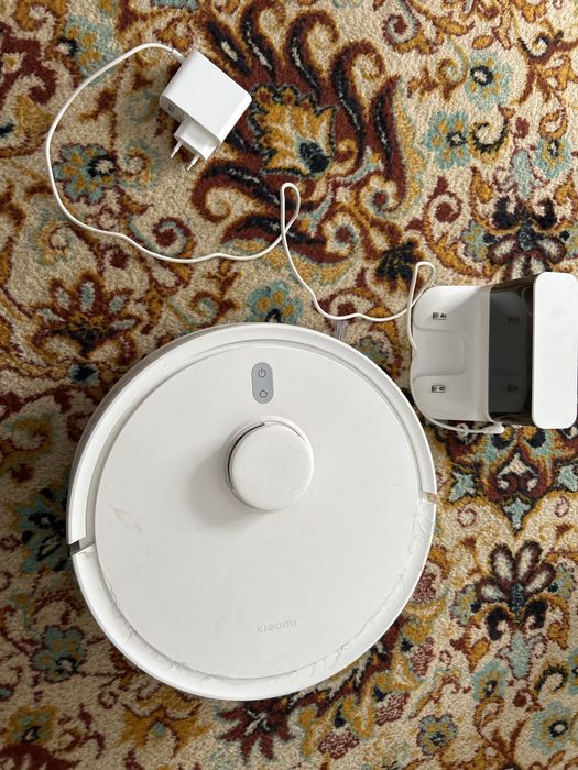 Продам робот пылесос