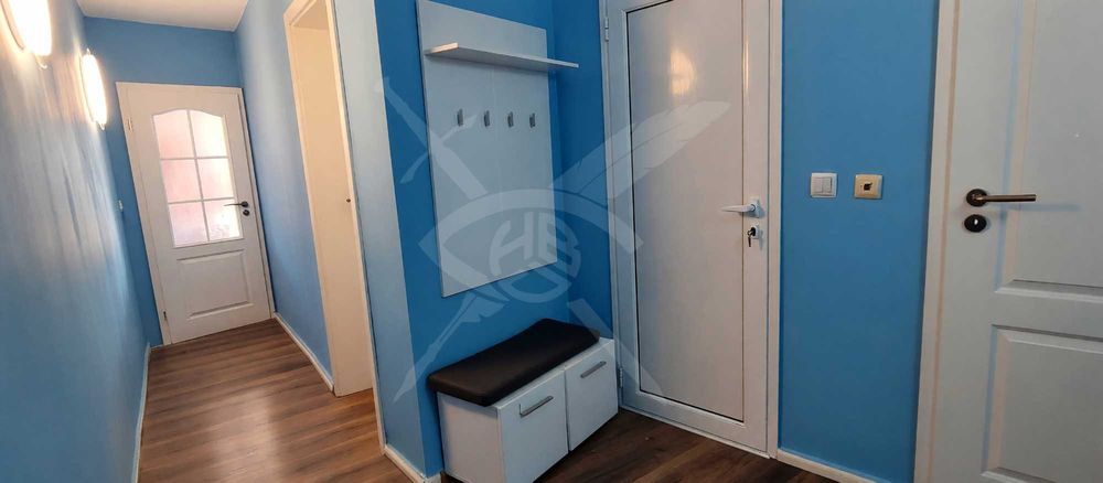 Тристаен апартамент в сарафово! 102500