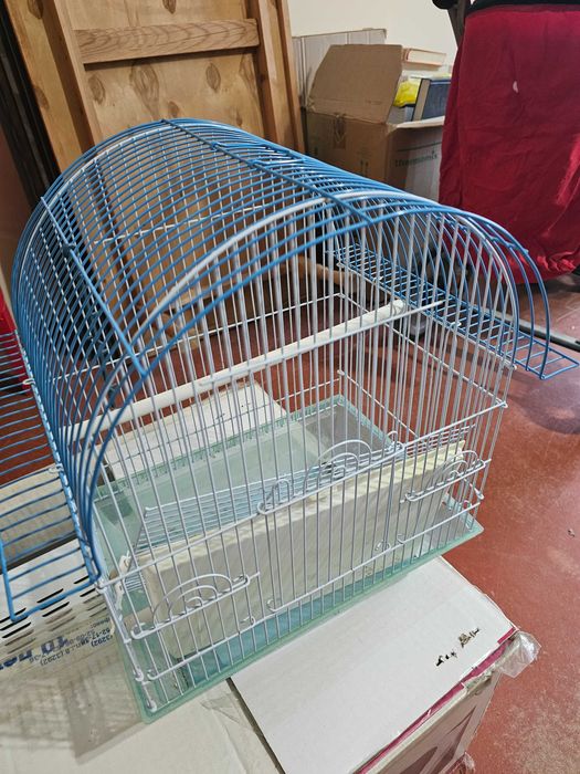 Продам клетку для домашних птий