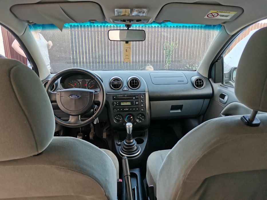 Ford fiesta 2004