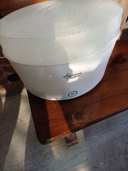 Стерилизатор Tommee Tippee