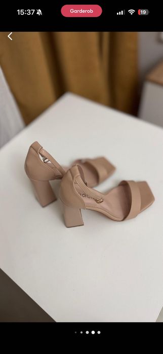 Летние босоножки вечерние