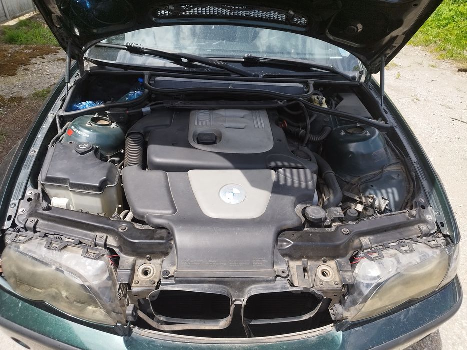 Продавам BMW E46 2.0 150 дизел На части