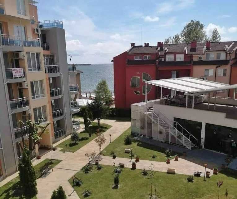 Продава се Тристаен апартамент в с. Равда, Област Бургас - 73 кв.м за 1268 €/кв.м - Снимка #17