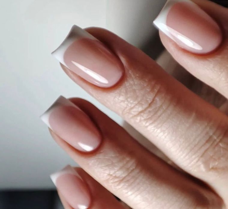 Маникюр, педикюр