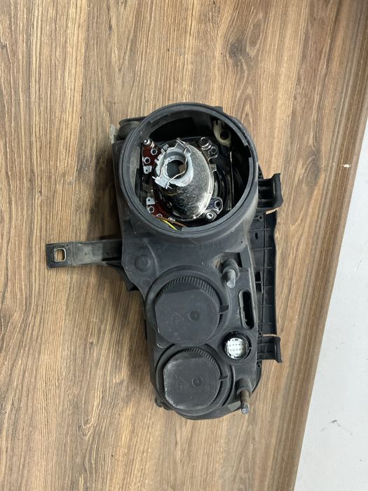 Ляв фар за Alfa Romeo 159 / Алфа Ромео 159 2005г.