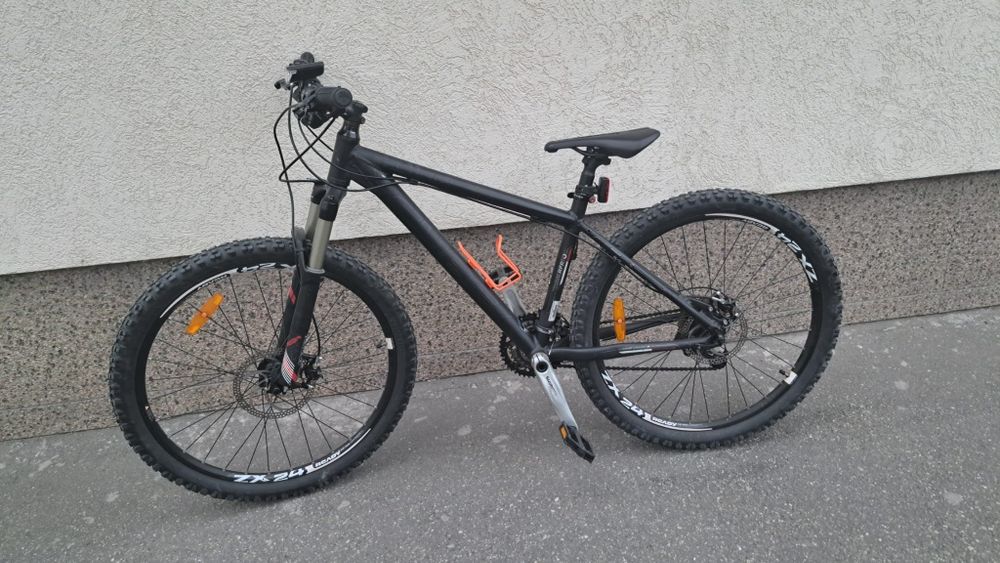 Vând bicicletă  Cube LTD26",