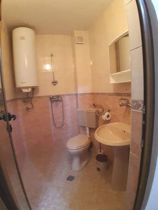 Дава се под наем Двустаен апартамент в Варна, Колхозен пазар - 55 кв.м за 458.49 € - Снимка #4