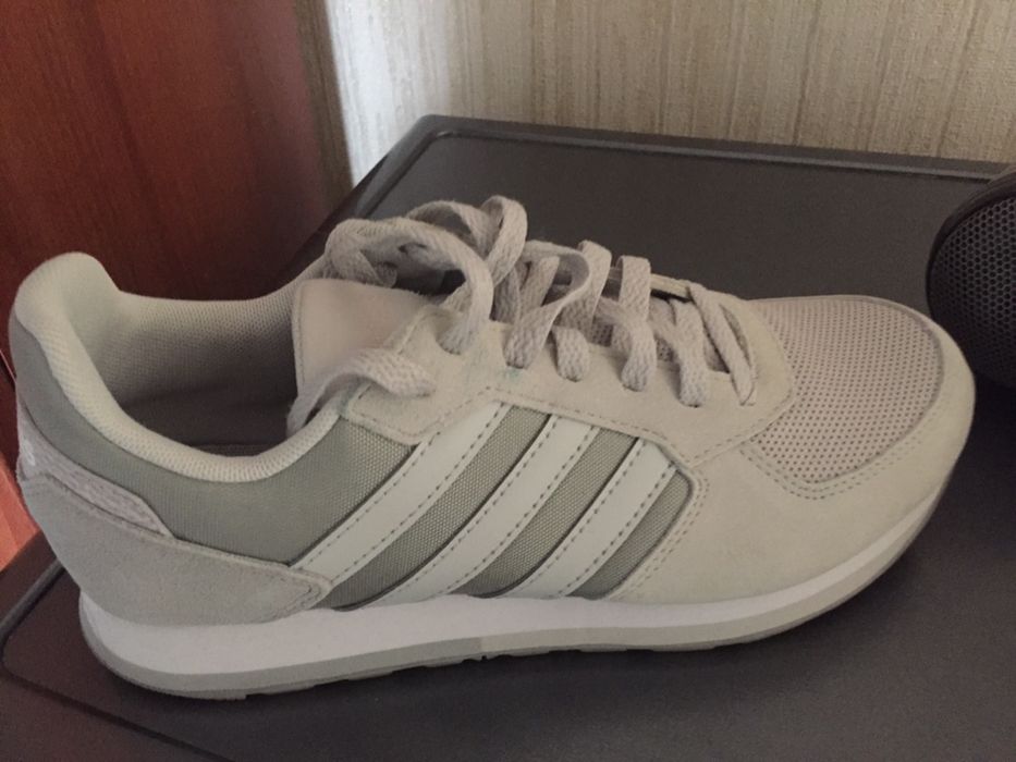 Кроссовки Adidas