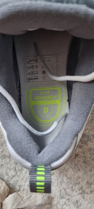 Продам кросы Nike Air Monarkh 2023