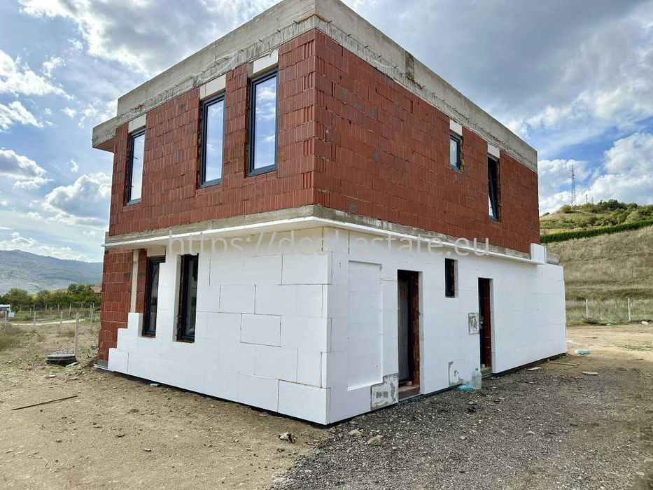 Продава се Къща в с. Изгрев, Област Благоевград - 200 кв.м за 1125 €/кв.м - Снимка #3