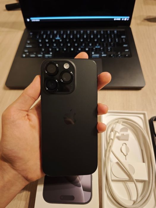 Продам IPhone 16 Pro 256GB