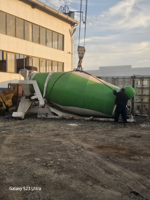 Mikser bochka 10kubali  2ta yangi ishlamagan