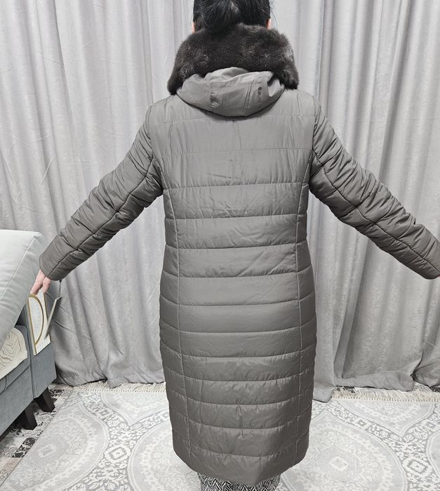 Продам женскую куртку