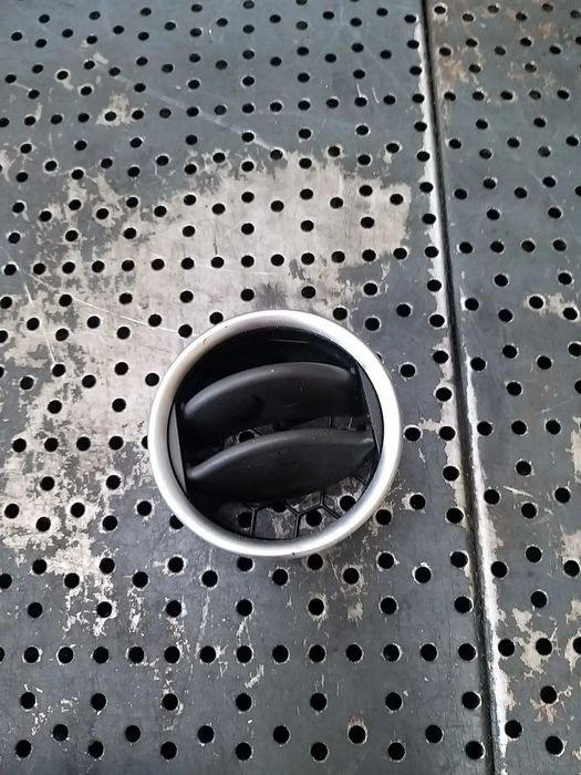 Grila ventilatie bord suzuki vitara ly 7363054p0