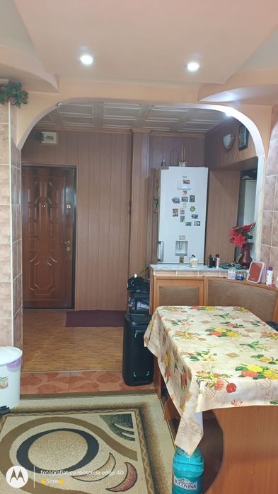 Ofer spre vânzare apartament două camere Mioveni, zona piață