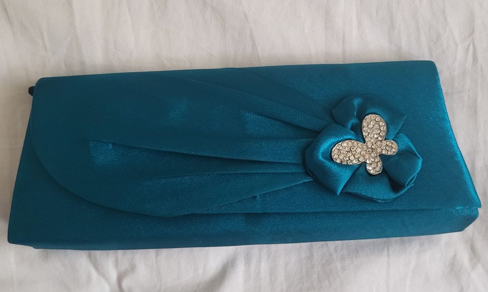 Чанти за по 5 лв