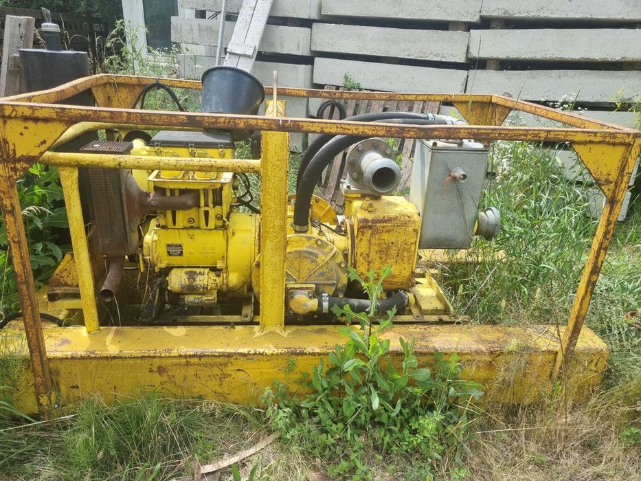 Pompa de apa cu motor diesel tip Hatz,cu autoamorsare,teava de refulare Dn 100 mm