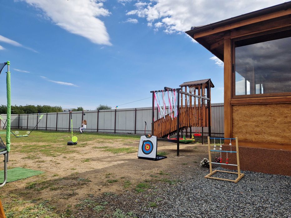 Inchiriez grădină cu foisor petreceri