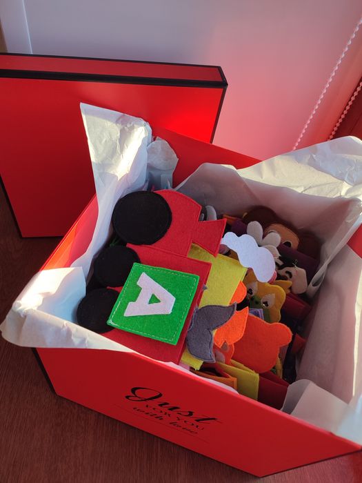 Развивающа игра (книжка,планшет,игрушки)