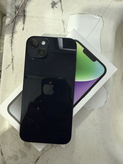 Продам айфон 14+